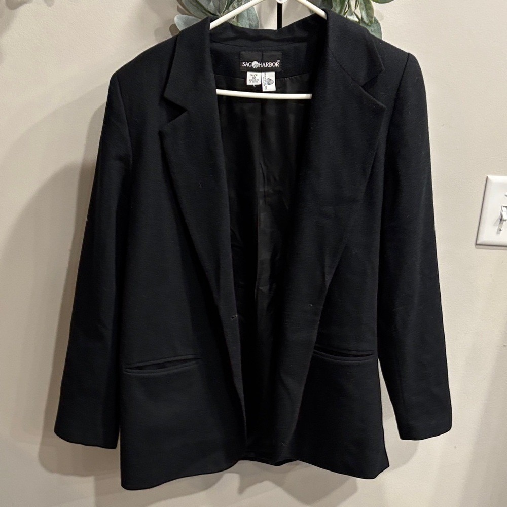 Sag Harbor Women's Classic Black Blazer Size 10
